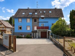 Zum Verkauf: Immobilienpaket mit zwei renovierten Wohneinheiten
