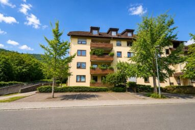 Zum Verkauf: Bezugsfreie 2 Zimmer-Dachgeschosswohnung in begehrter Lage von Staufen