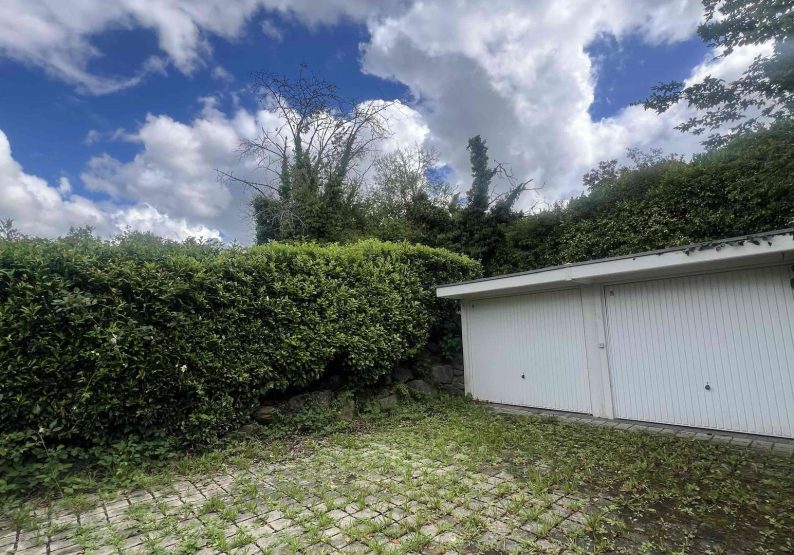 Außenansicht Garage